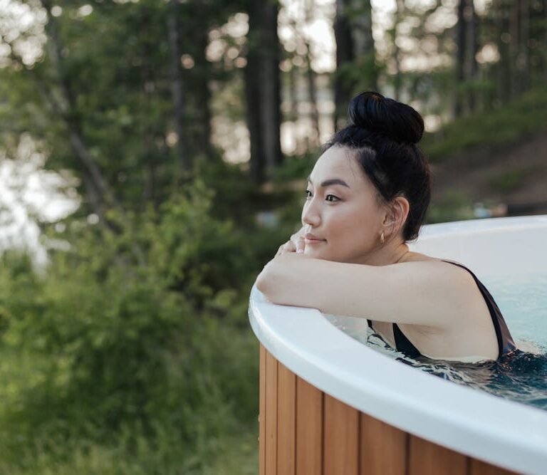 Przegląd rodzajów wanien ogrodowych