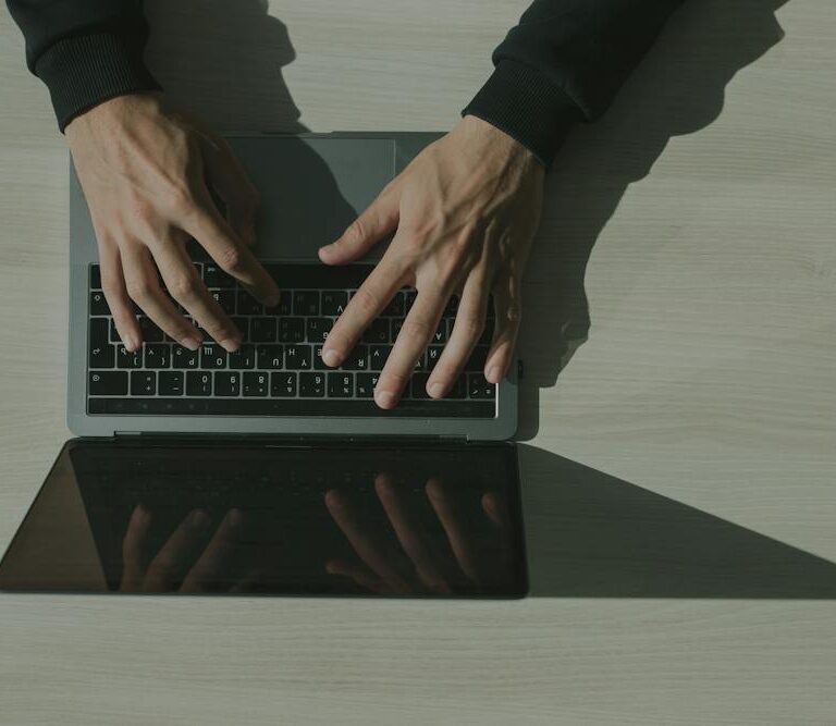 Jak wygląda organizacja pracy przy zarabianiu online